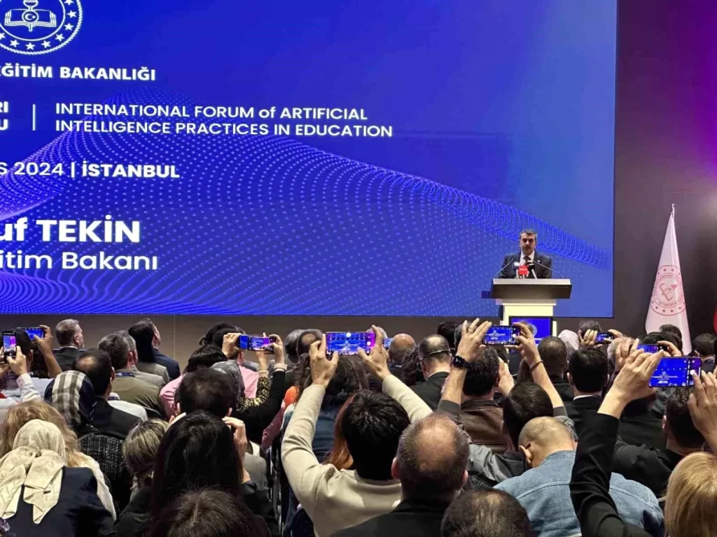 Milli Eğitim Bakanı, Türkiye Yüzyılı Maarif Modeli ile müfredatta değişiklikler yaptıklarını açıkladı